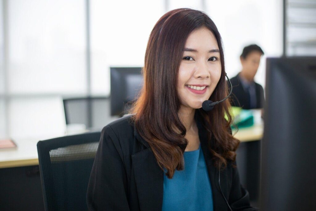 professional-customer-support-representative-smiling