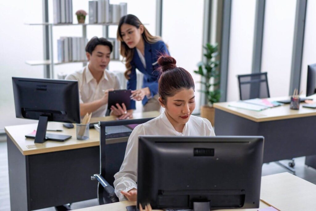 philippines-virtual-assistant-team-office-collaboration